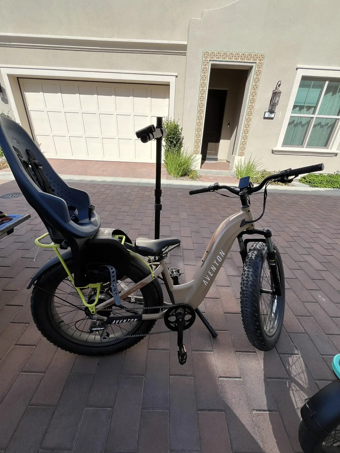 Family e-bike with child seat