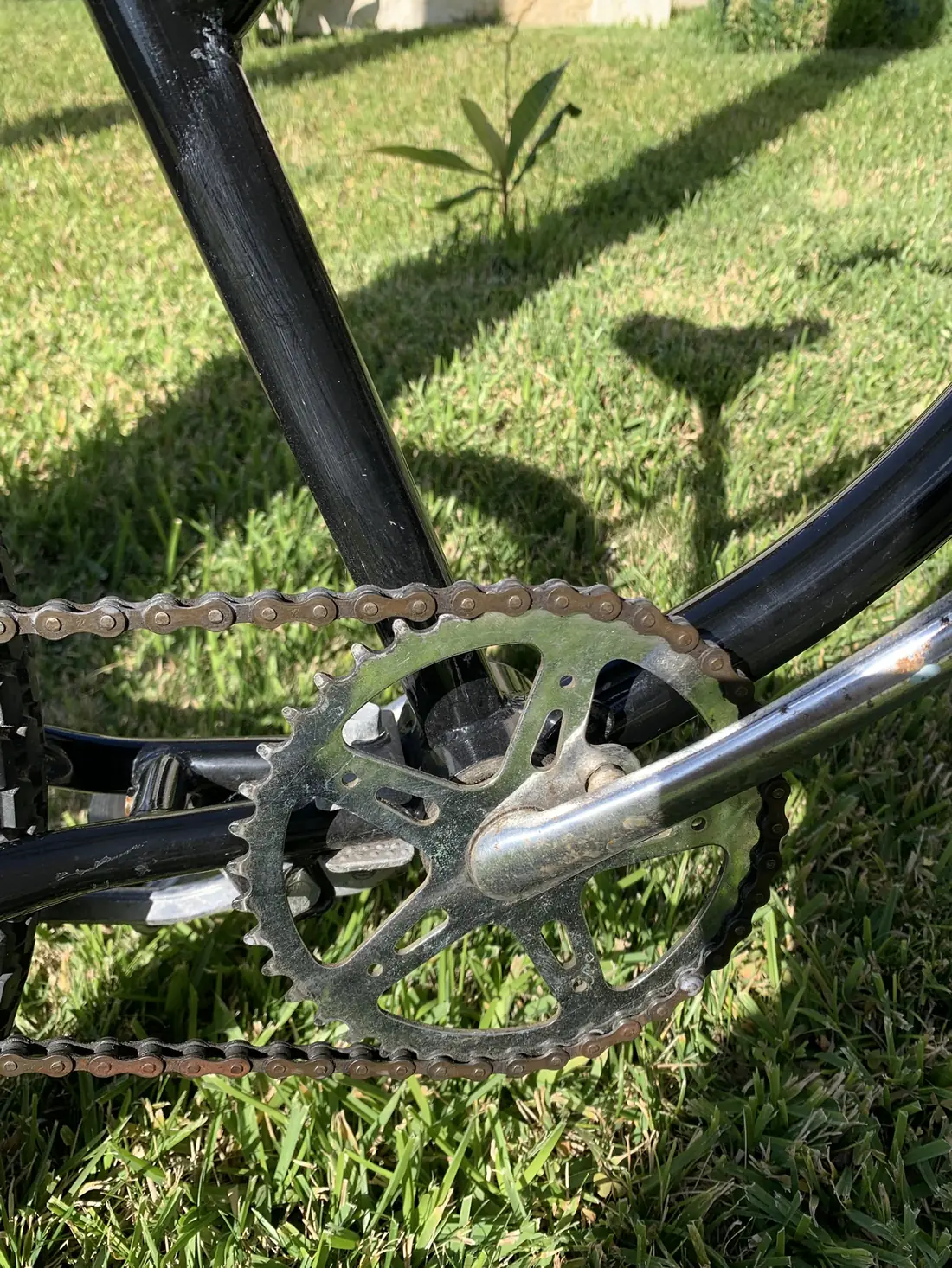 Drivetrain and chain detail